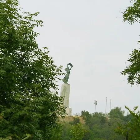 Bed & Breakfast Kalmar Panzio