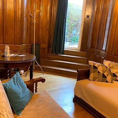 Kalmar Panzio B&B 부다페스트